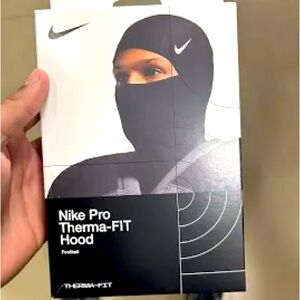 Nike therma fit mask